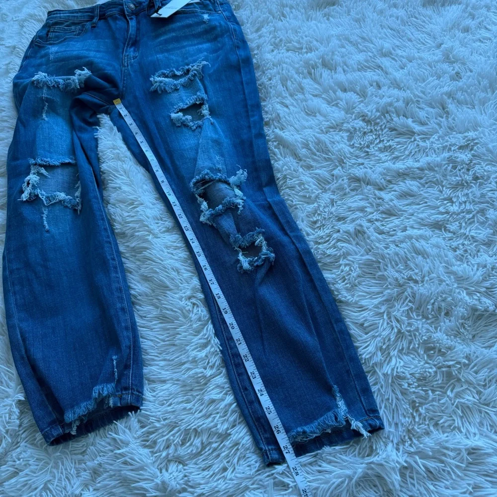 NWT Judy Blue Distressed Girlfriend Fit Light Blue Wash Jeans Size 11/30